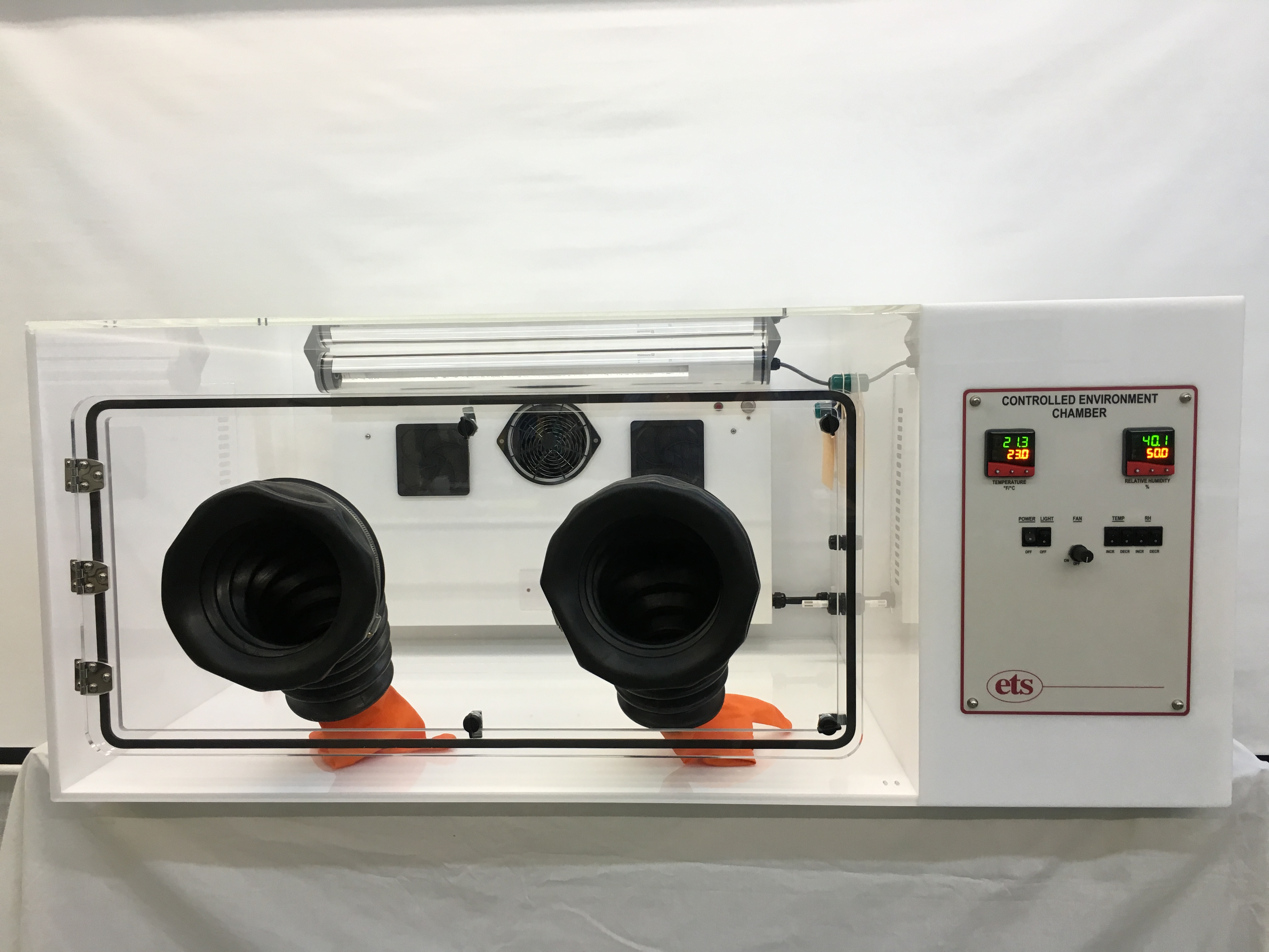 Model 5533 Temperature Humidity Chamber ElectroTech Systems, Inc.