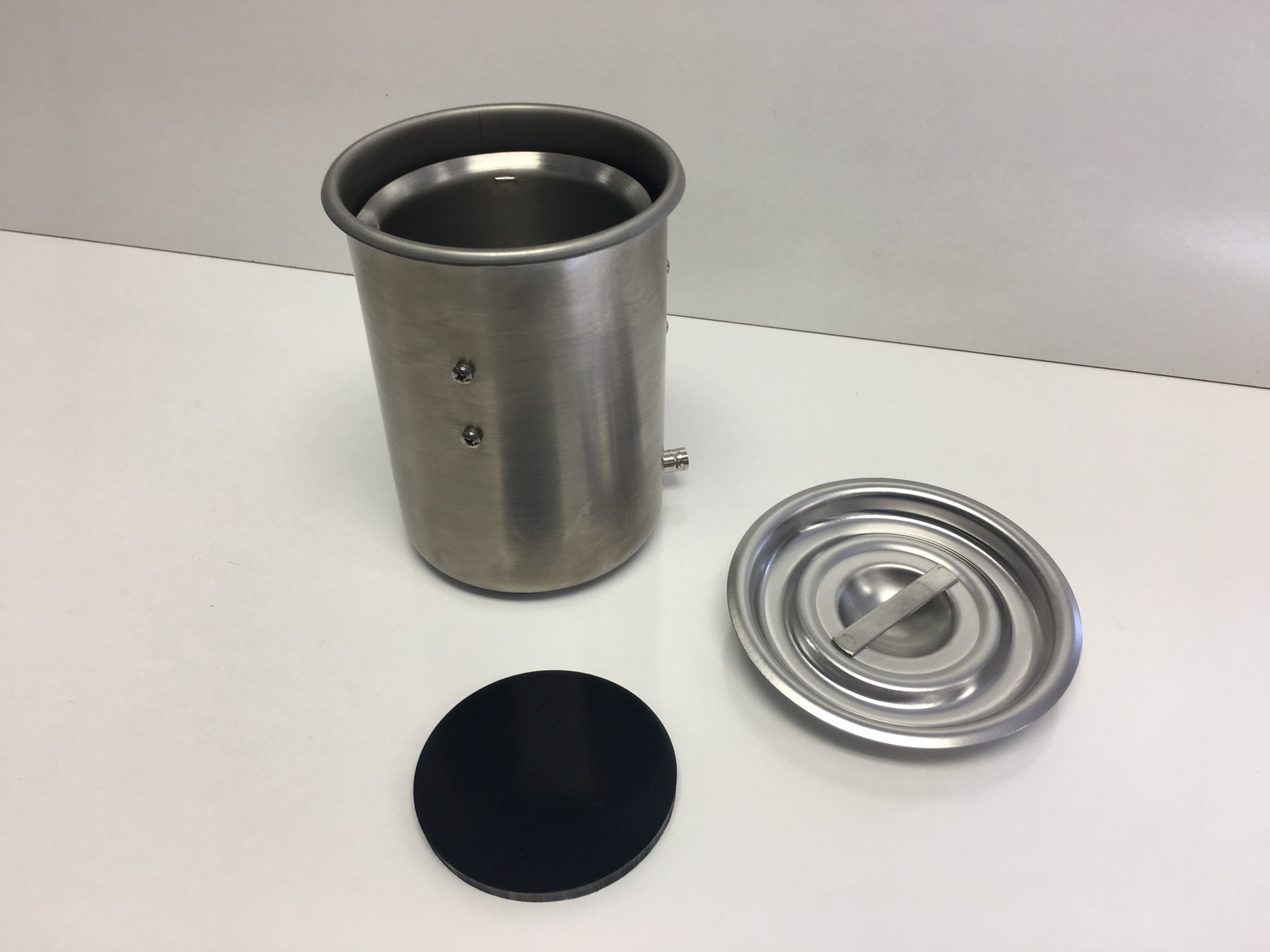Model 231 – Small Faraday Cup (3-3/8″ Inside Diameter)