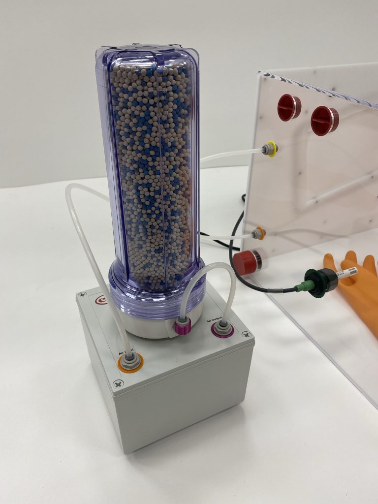 M 5461 Dessicant Dehumidification System - Connected to Glovebox