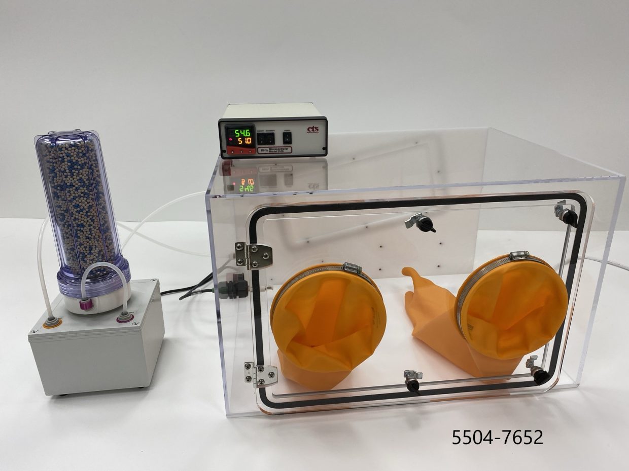 M 5504 Compact Temperature and Humidity Glovebox